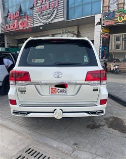 تويوتا لاندكروزر